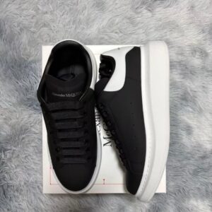 Alexander McQueen Classic Oversized Leather Sneaker in Black/White